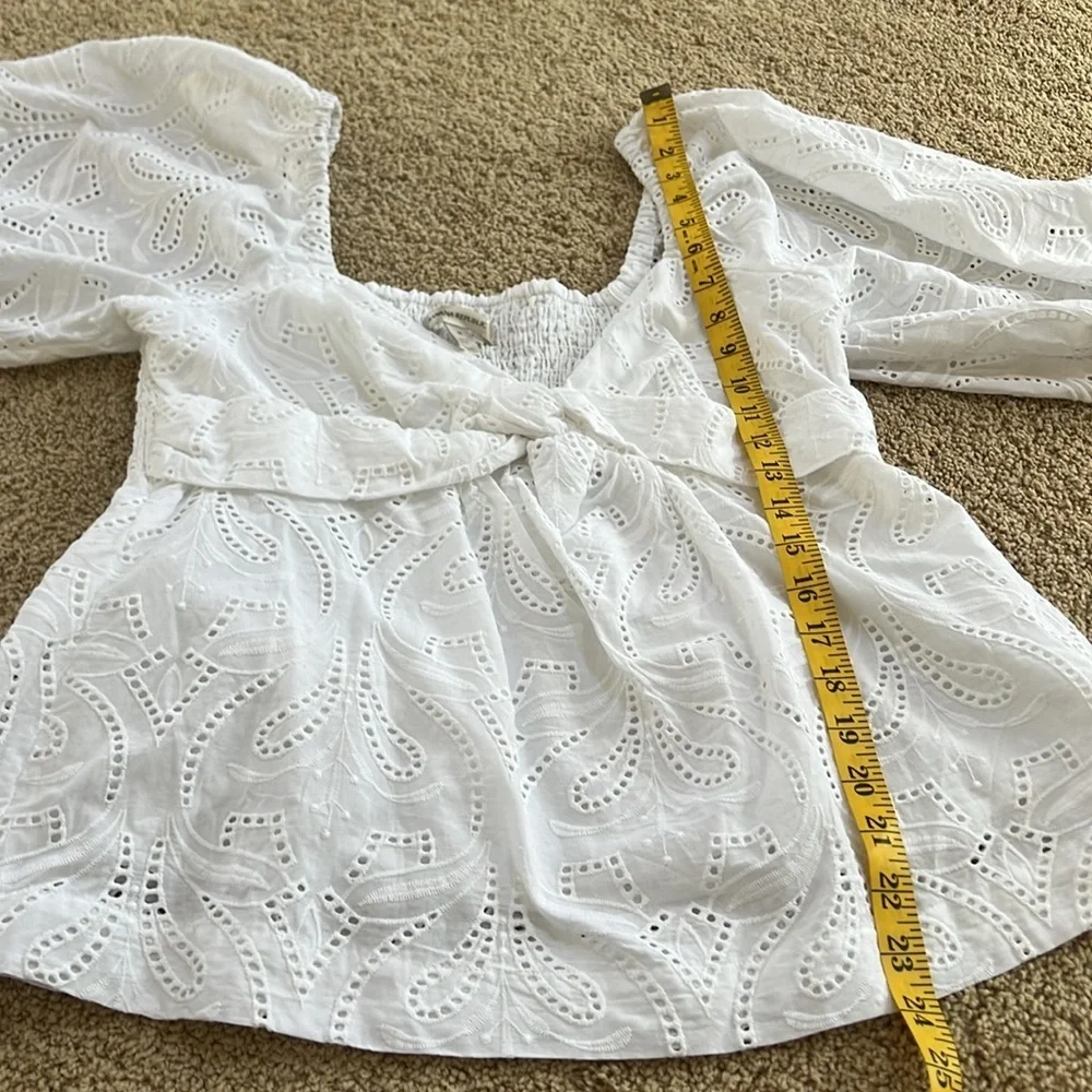 New! Banana Republic medium white eyelet twist front cotton top.
